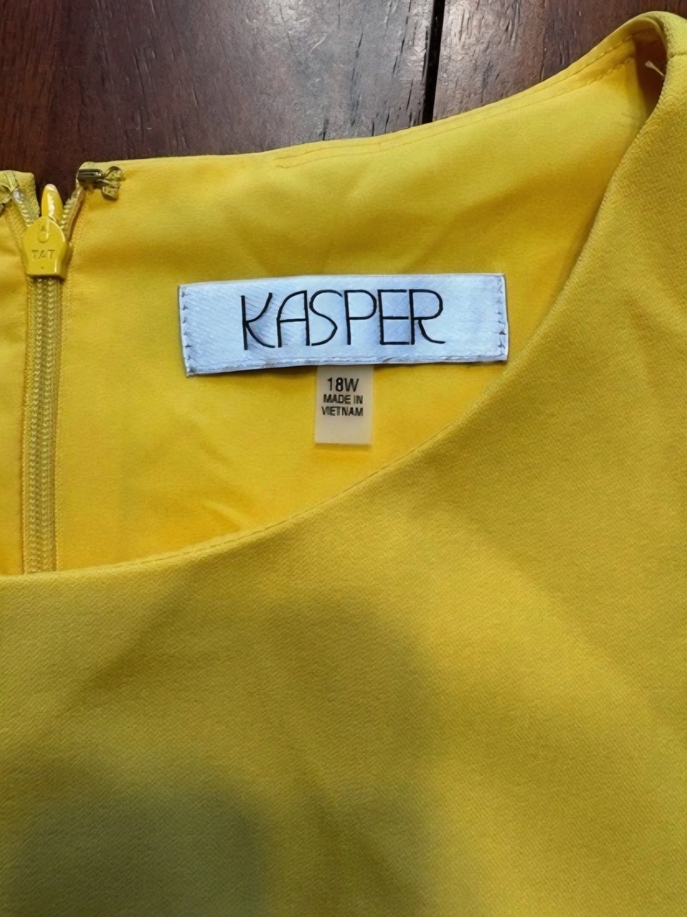 Kasper Sleeveless Yellow Shift Dress - Picture 4 of 6